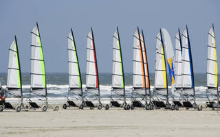 Blokarten op het strand van Groote Keeten