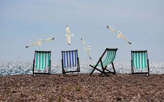 Meeuwen en Strandstoelen